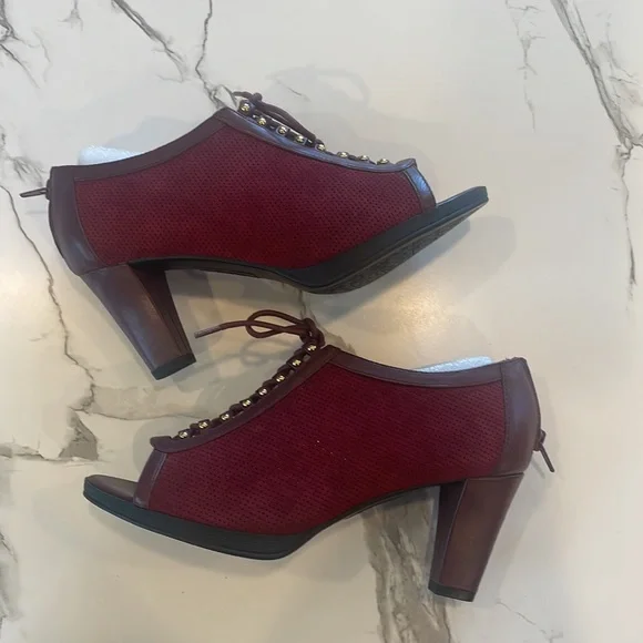 Bella Vita Burgundy Suede Peep toe,lace up,chunky heel,zipper closure,7 1/2, - Picture 16 of 16